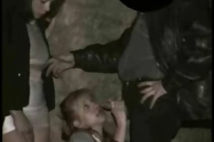 Spione kerl ficken 2 hündinnen im park watch domina porno