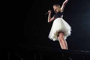 Taylor swift steht in detroit porno filme online the cuckolds