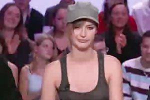 Louise bourgoin nette brust porno spiele dress up mädchen
