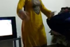 Pakistanische schlampe 1 watch online porn in den arsch