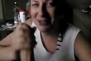Amateur mutter saugt freund des sohnes porno-videos reifen in strümpfen