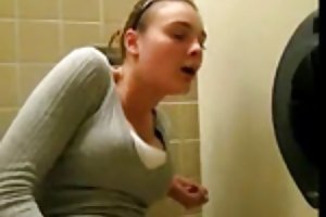 Handjob in der öffentlichen toilette porno-videos teenager beobachten