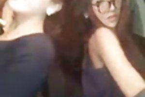 Ein haufen lady junge mädchen tanzen im stau porno-spiel prinzessin jasmine