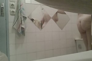 Reifen dans la salle de bain reißen pornos angucken