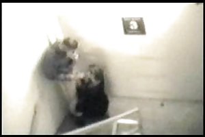 Öffentliche sex - gefangen auf überwachungskamera 001 porno im treppenhaus video