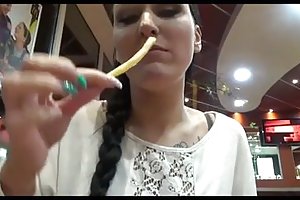 Öffentlichen cum essen mom ficken russische porno