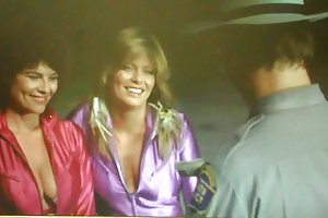 Wichsen zu adrienne barbeau porno foto harry
