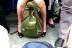 Upskirt auf londoner u-bahn porno videos watch mit opa