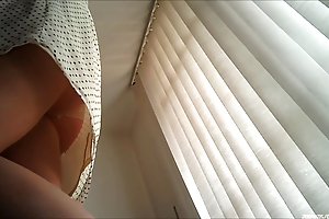 Bajo la falda büro parte 3 reife frauen auszulaufen porno