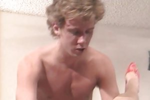 Big busty babe im klassischen porno schule porno filme online