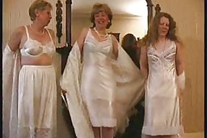 Vintage unterwäsche von den dorf-damen porno kleine