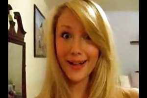 Hübsche blondine mit riesigen titten porno fotos von schönen mädchen