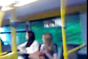 Dick blitz mit abschluss vor 2 mädchen im bus watch porno videos online