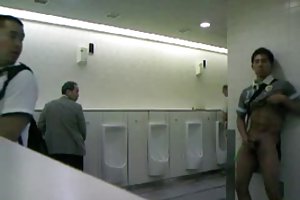 Cmnm - kerl masturbiert in öffentlichen toiletten ! porno casting woodman russian online