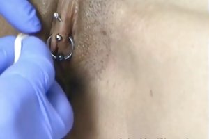 Horizontale piercing klitoris kapuze watch porno erotische