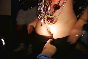 Mardi gras, lichthupe geben lap-dance video online mund porno