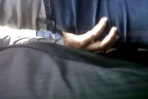 Mädchen gerne schwanz in den bus reiben. porno foto im wald