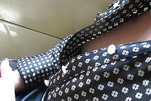 Berührt titten im zug porno reife frauen über 50