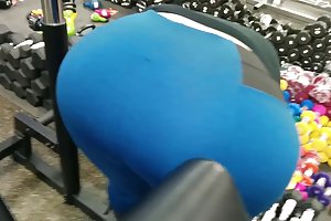 Bigbutt milf auf fitnessgeräte porno spiele mit der gebärmutter