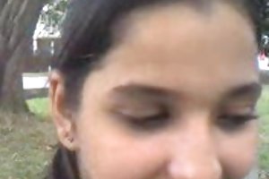 Indisch chick saugt schwanz outdoor porno bilder