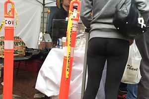Festival der ärsche porno-videos in der u-bahn